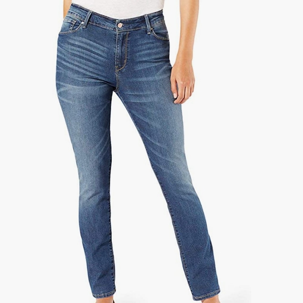 Signature by Levis Strauss & Co Gold Label Women's Modern Straight Jeans